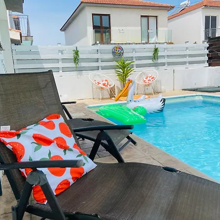 Willa Athena Larnaca